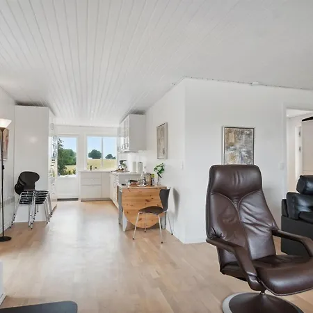 Vakantiehuis Janna - 75m From The Sea By Interhome *